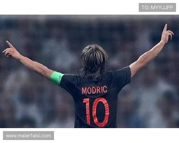 足球明星背后的成长故事与职业生涯发展历程