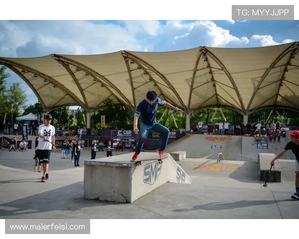 上海滑板队在攀岩联赛中的灵活性表现引发热议与思考