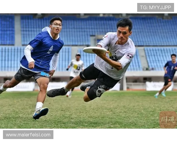 深入分析成都飞盘队中路突破战术的优势与应用技巧