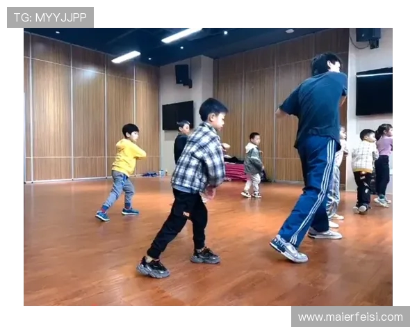 重庆街舞队的团队协作揭秘让我们一起感受街舞的魅力与激情 重庆街舞队的团队协作揭秘让我们一起感受街舞的魅力与激情