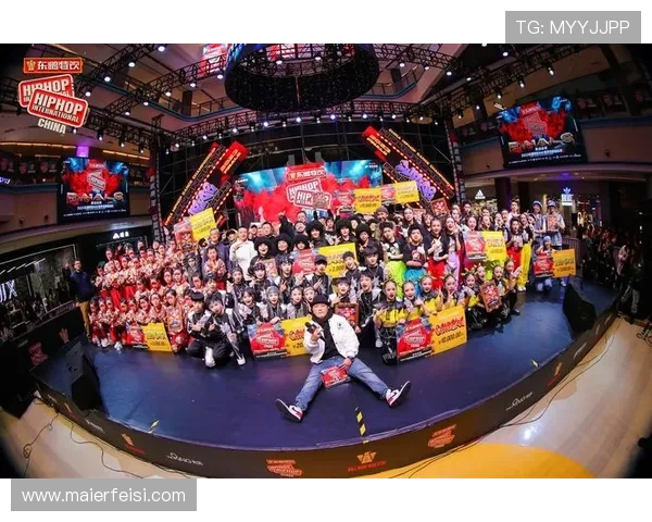 重庆飞盘队在世界街舞大赛中以73分稳居积分榜首位